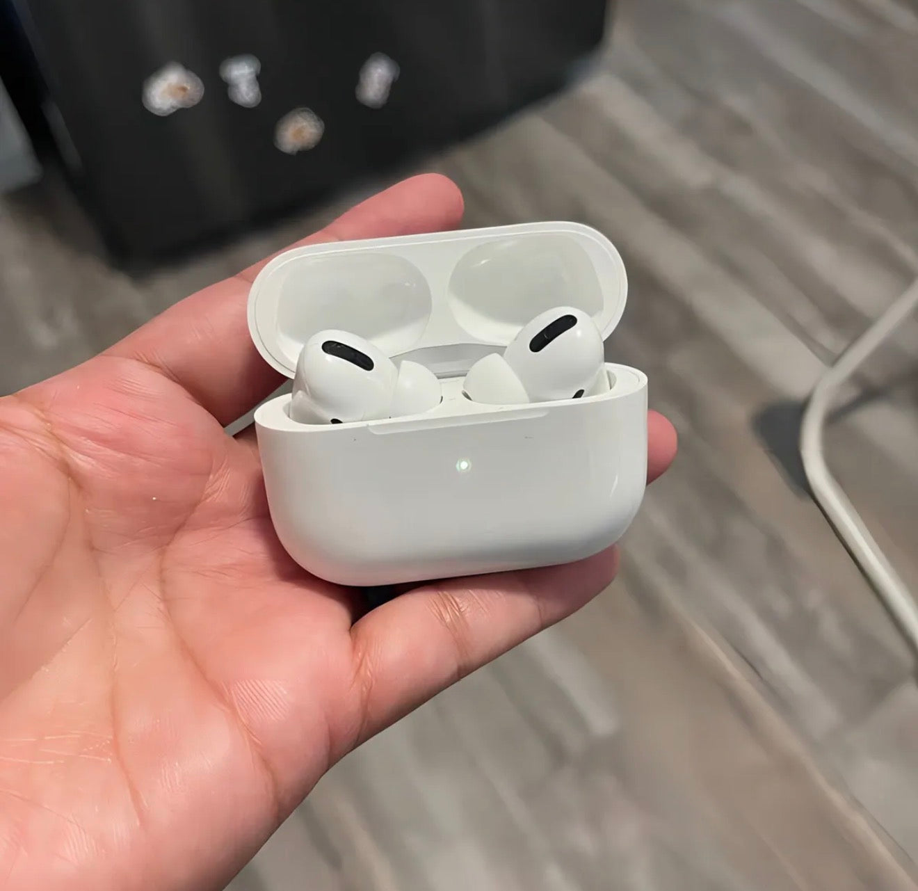 Audifonos Pro 2a Gen Compatibles Con iPhone Y Android Color Blanco